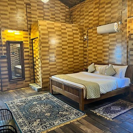 Hotel Sterling Padam Pench Khawāsa Esterno foto