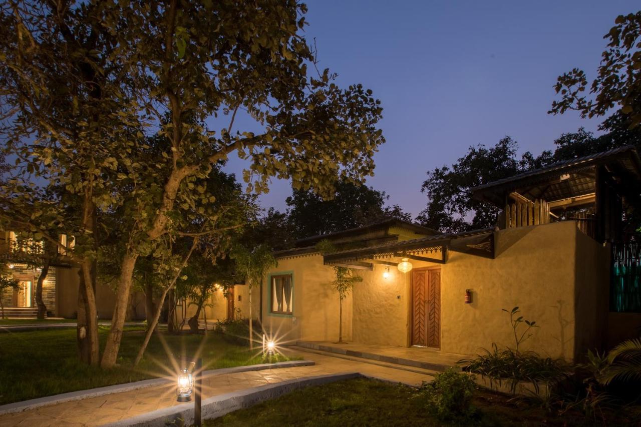 Hotel Sterling Padam Pench Khawāsa Esterno foto