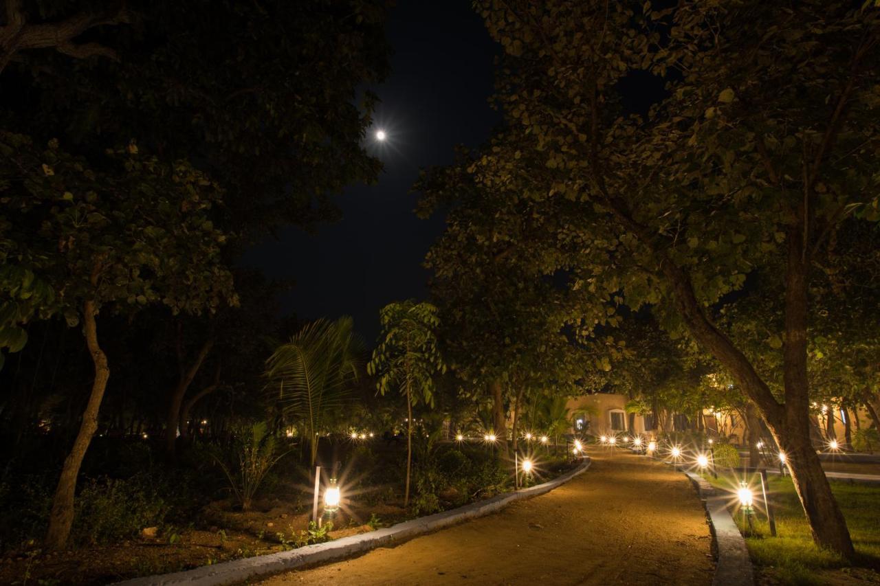 Hotel Sterling Padam Pench Khawāsa Esterno foto