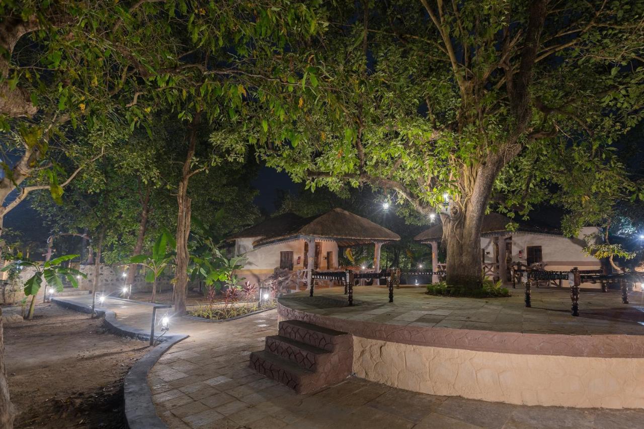 Hotel Sterling Padam Pench Khawāsa Esterno foto