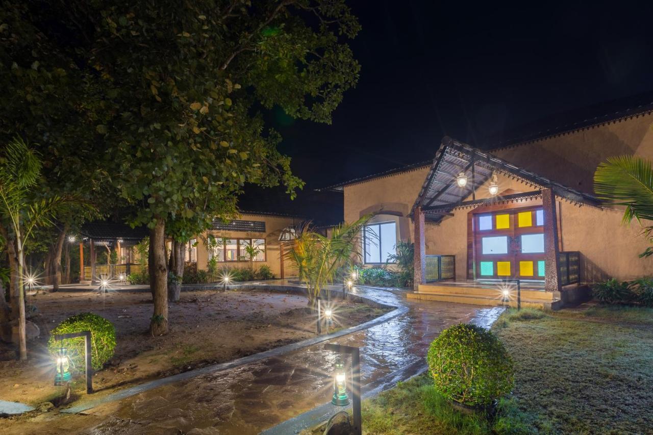 Hotel Sterling Padam Pench Khawāsa Esterno foto