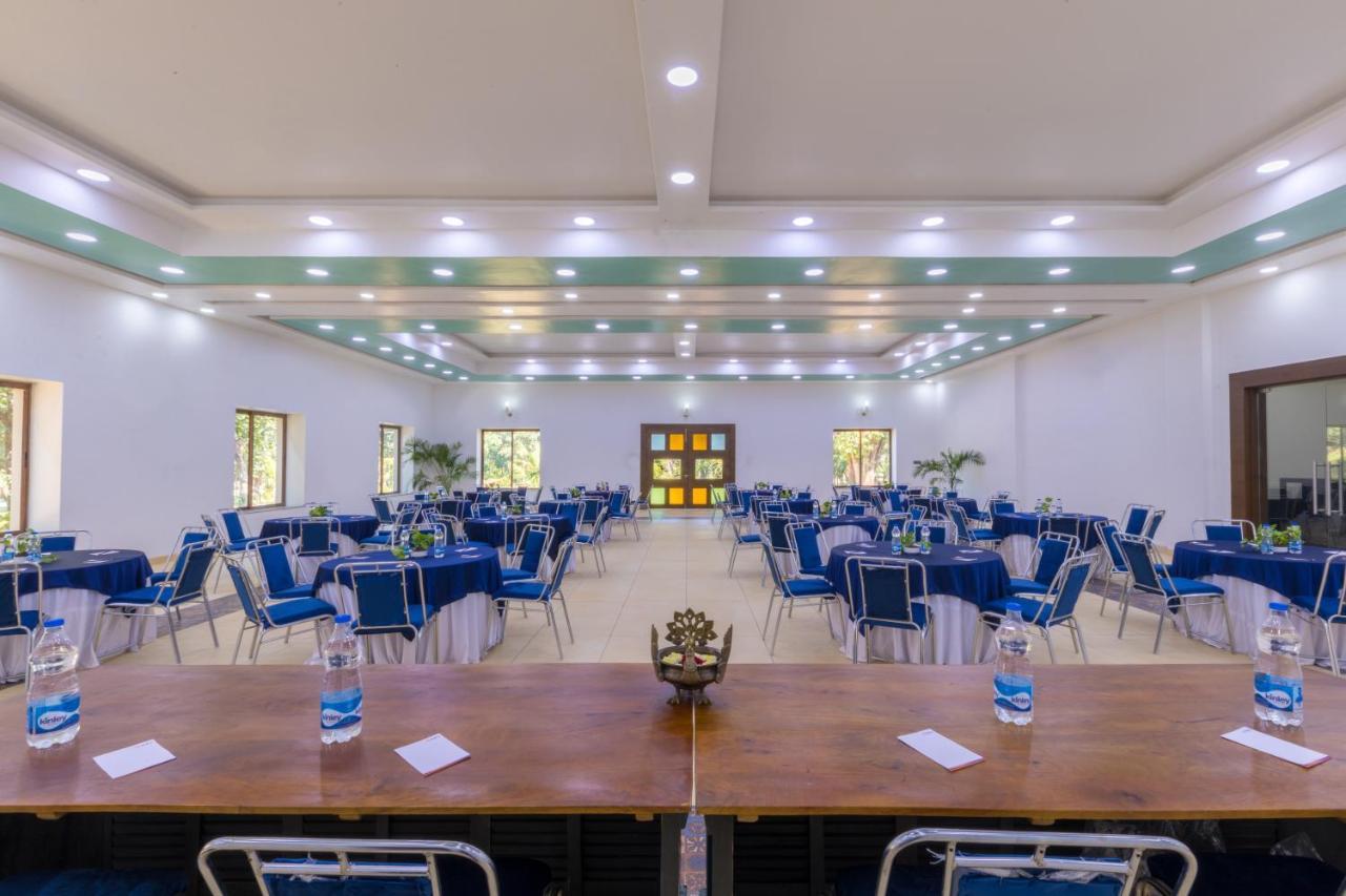 Hotel Sterling Padam Pench Khawāsa Esterno foto