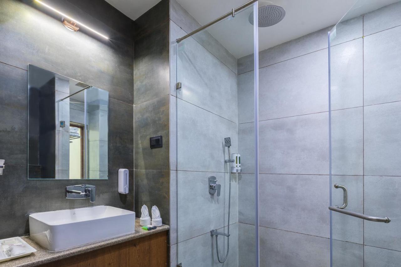 Hotel Sterling Padam Pench Khawāsa Esterno foto