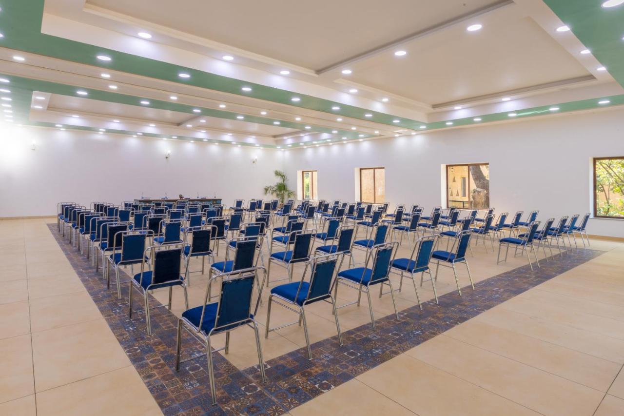 Hotel Sterling Padam Pench Khawāsa Esterno foto