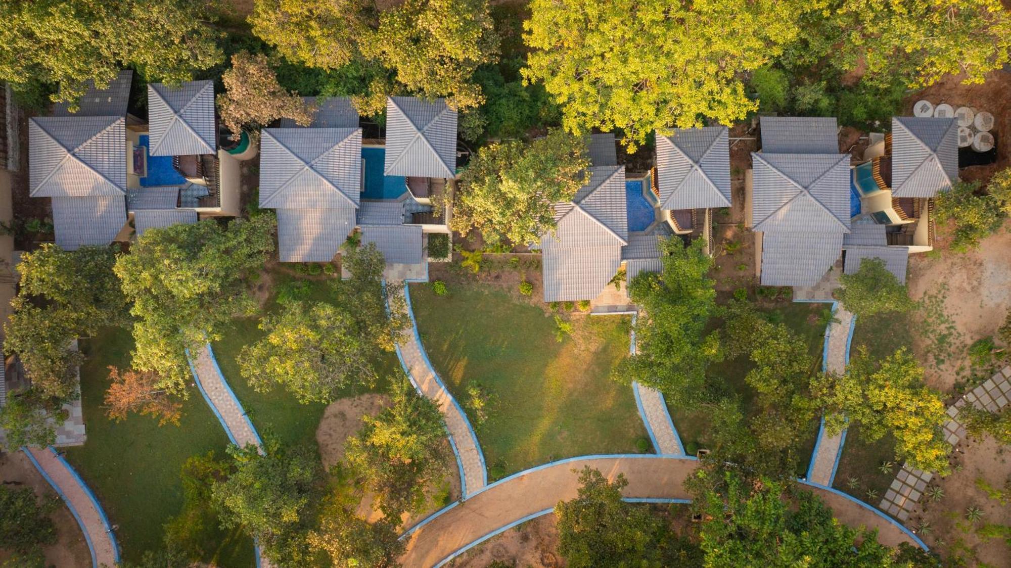 Hotel Sterling Padam Pench Khawāsa Esterno foto